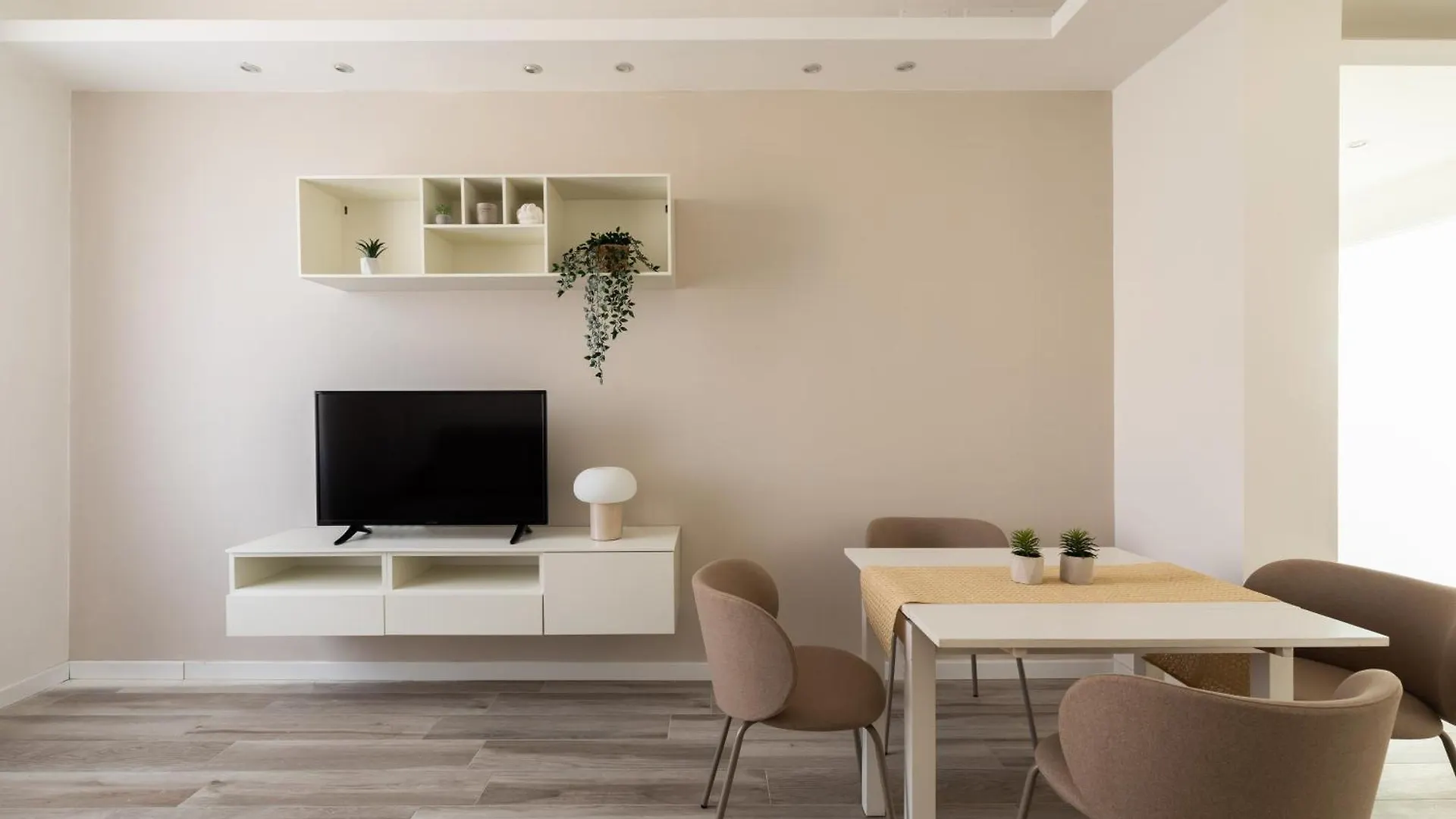 Rhome To Colosseum Rome Apartment
